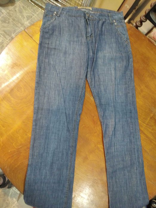 Женские джинсы (33).