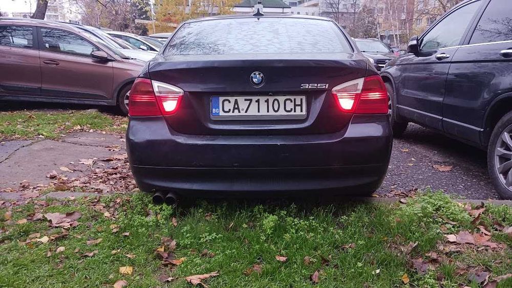 Продавам BMW 325 i E 90 2008 г. 217 000км.