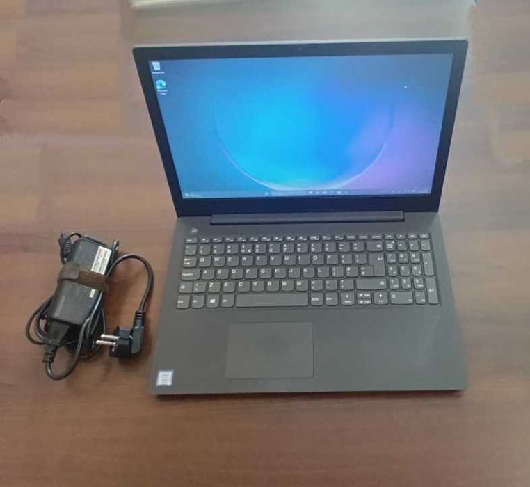 Lenovo V130-15ikb 15.6 in Laptop i5-7200U 2.5 GHz 8GB 256GB NVME SSD Win 11 Home 96.73% батерия и оригинално зарядно