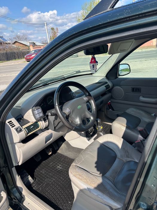 Land rover frelender 1