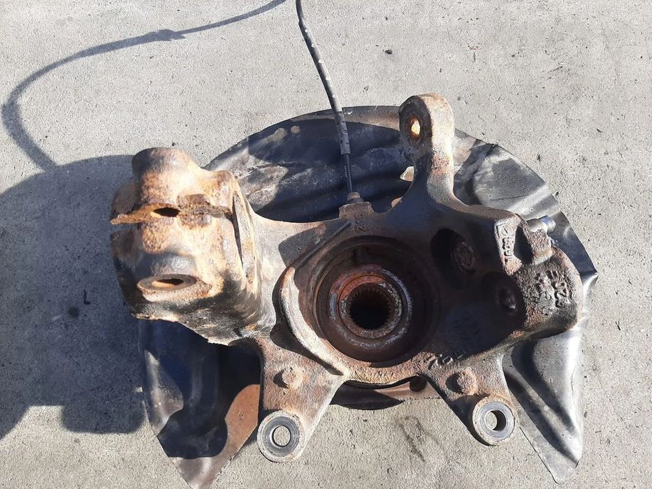 fuzeta stanga fata  2.0 d  204d4 bmw x3 e83  4x4