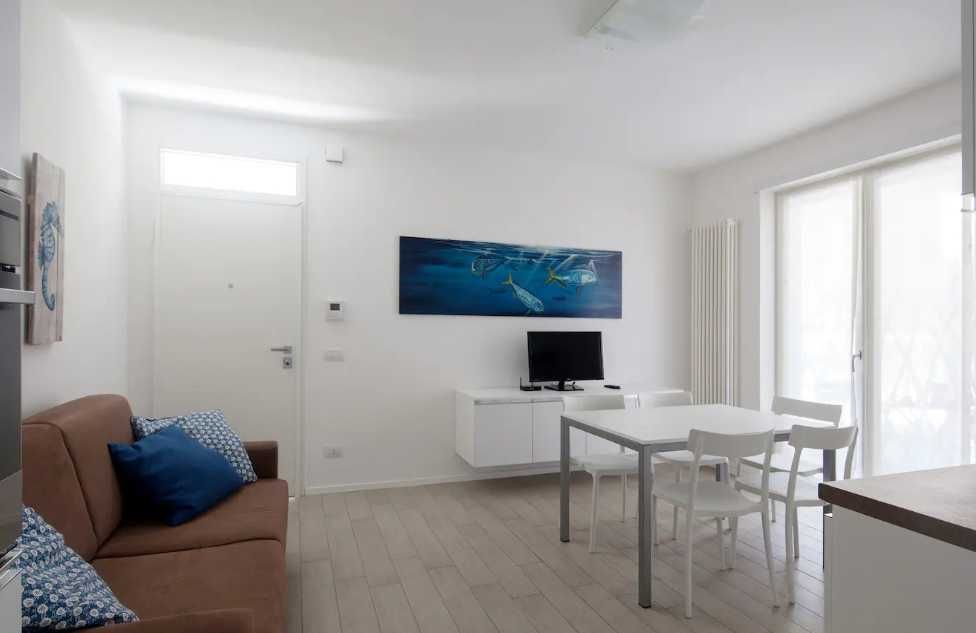 Дава се под наем Двустаен апартамент в Пловдив, Каменица 1 - 59 кв.м за 336.6 € - Снимка #3