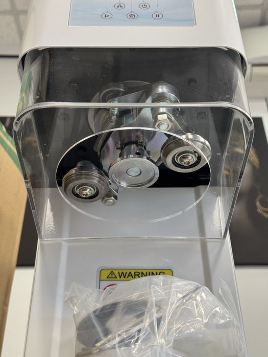 Продавам машина за затваряне на кенчета