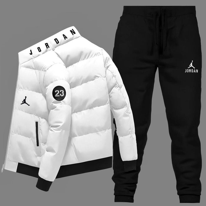 Set geaca grosuta cu pantalon vatuit
S m l xl 2xl
Livrare prin cur