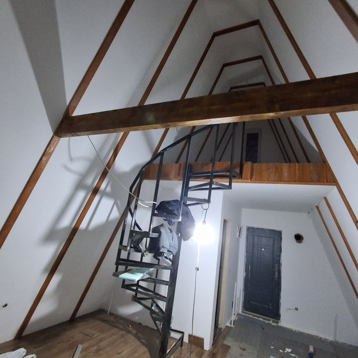 Cabana A frame din lemn în toată tara