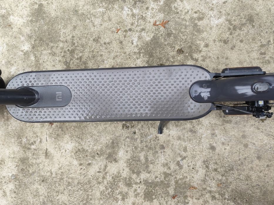 Trotineta Xiaomi essential