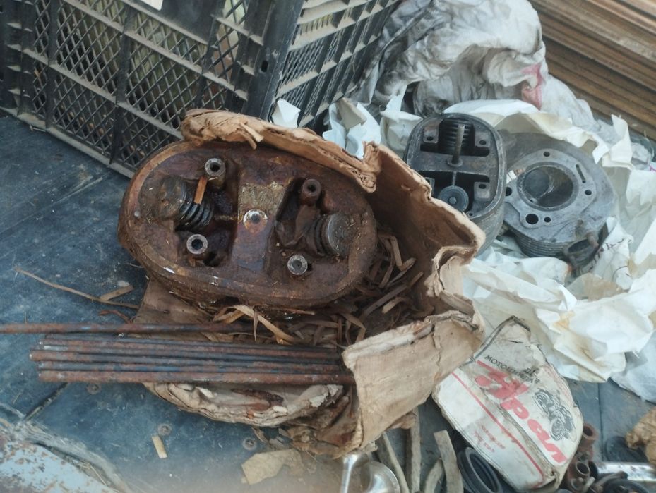 Урал мотоциклдің Запчастьтері сатылады