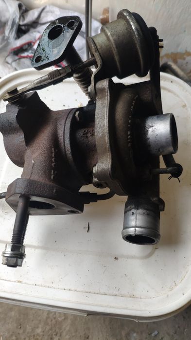 Turbo Renault -1.5  dci- de pe motor cu 160 . 000 km