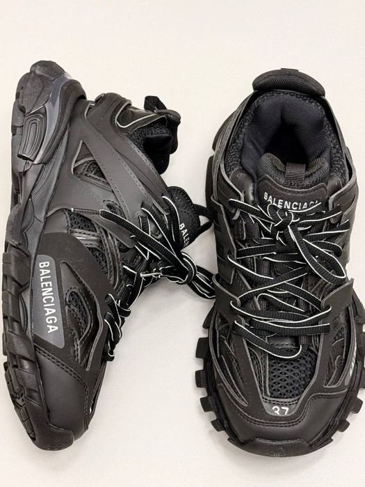 Balenciaga Track