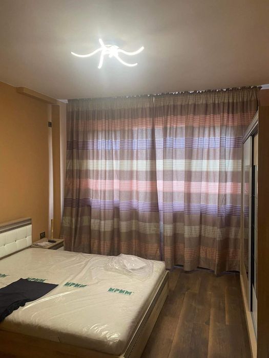 Продава се Тристаен апартамент в Плевен, Идеален център - 98 кв.м за 1480 €/кв.м - Снимка #4