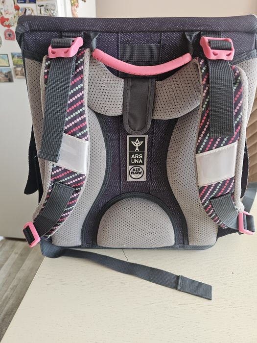 Ученическа раница Ars Una Think Pink - Compact.