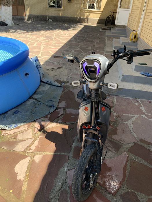 Продается электроскутер SK8