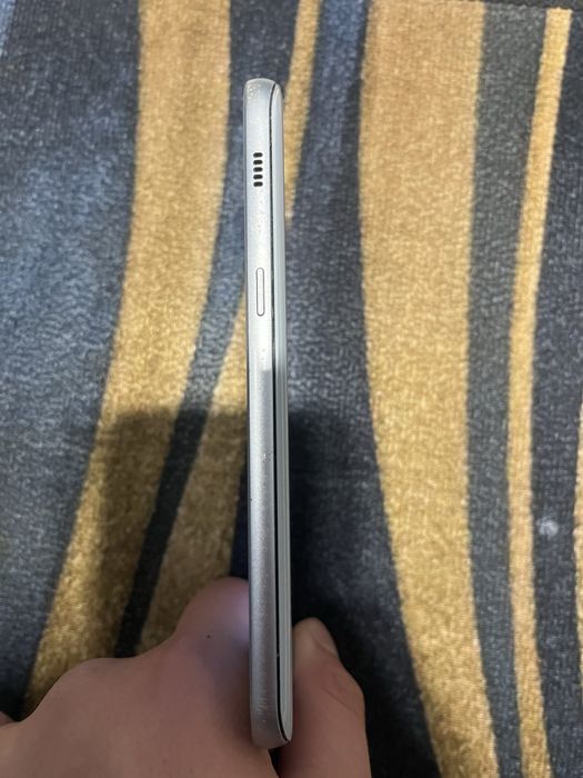 Samung a5 2017 fisurat schimb cu iphone