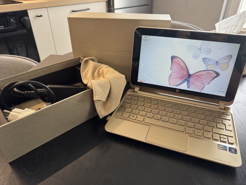HP Mini 210-1099EA Vivienne Tam Edition 10.1"