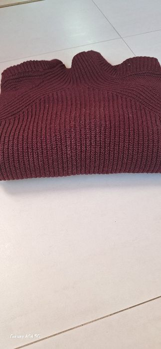 Плетен пуловер на H-M в цвят бордо размер M-L