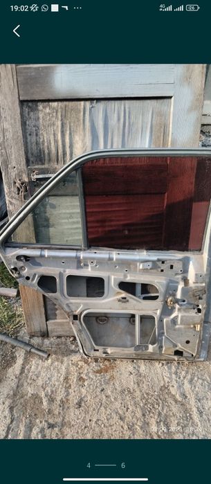 Дверь мерс 190 продам