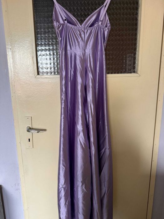 Дълга рокля  лилава.