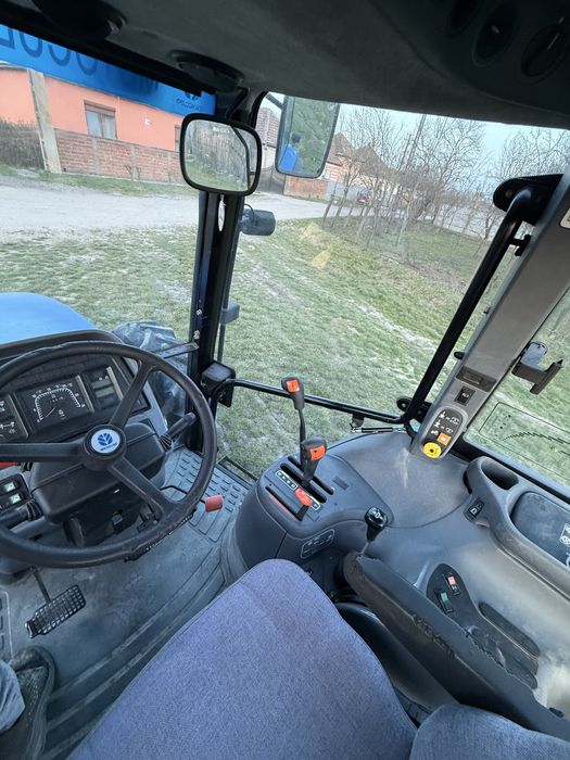 New Holland TS 110