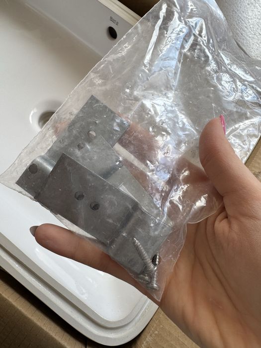 Мивка Roca за под плотов монтаж