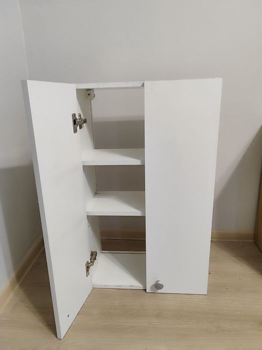 Шкаф в ванную комнату