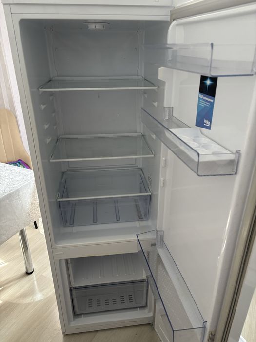 Продам б/у холодильник beko