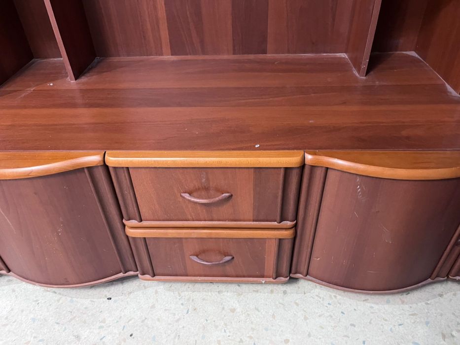 Шкаф для гостинный