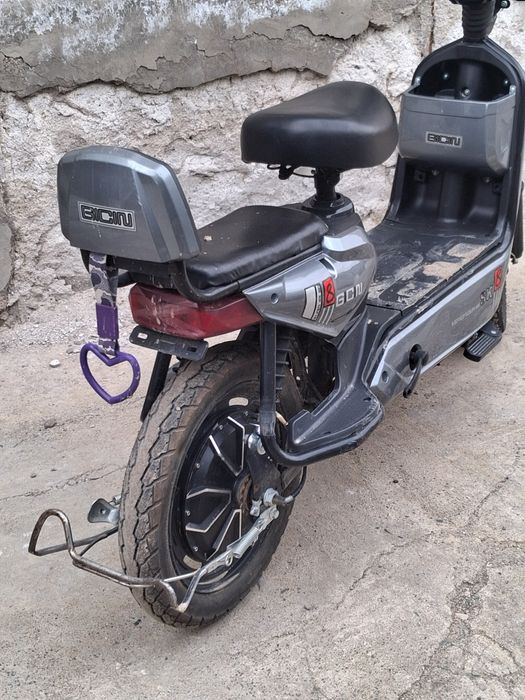 продам скутер ск8