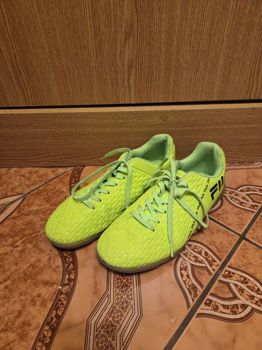Papuci fila pt fotbal