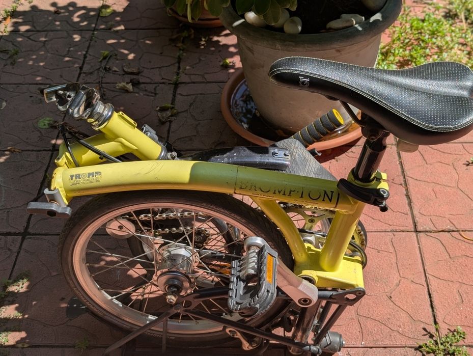 Bicicletă Brompton trei viteze