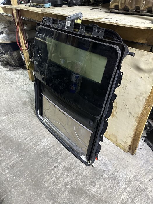 Люк bmw e60  стеклянный