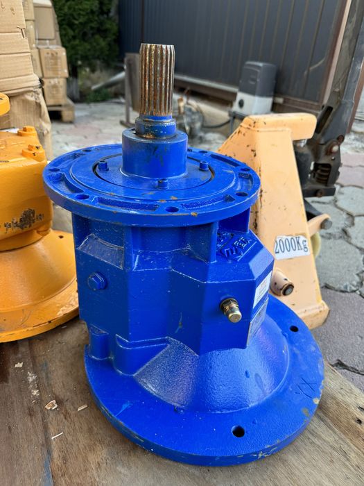 БСУ редуктор цемент шнек бетон электродвигатель бетоносмеситель завот