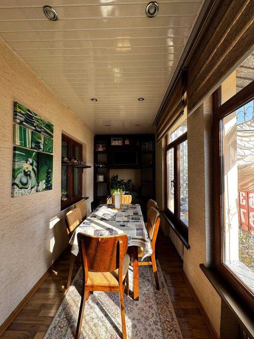 Срочно Юнусобод 18 квартал 4 xona 5 etaj 5 etajniy 113м2