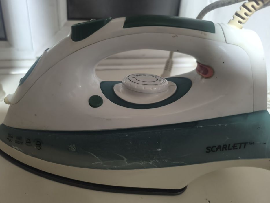 Продаю      утюг