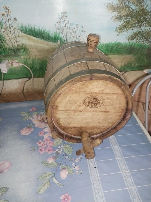 Продам дубовую бочку