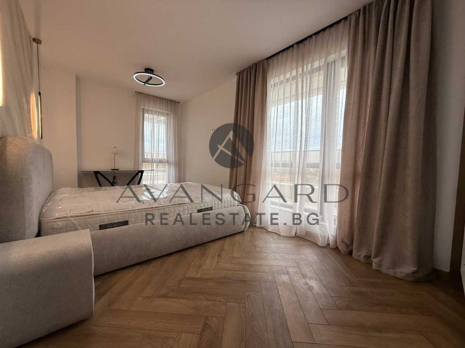 Продава се Тристаен апартамент в Пловдив, Кършияка - 150 кв.м за 1980 €/кв.м - Снимка #4