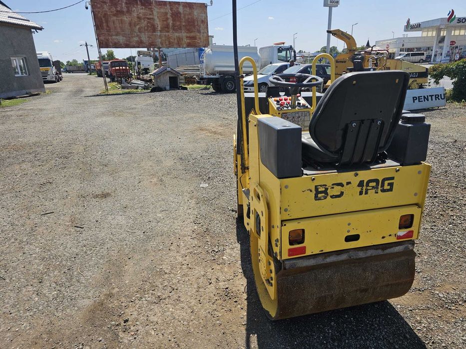 Inchiriez cilindru compactor Bomag BW 80 AD-2-doar 640h, 80cm