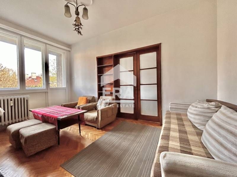 Дава се под наем Двустаен апартамент в София, Яворов - 55 кв.м за 498.27 € - Снимка #1