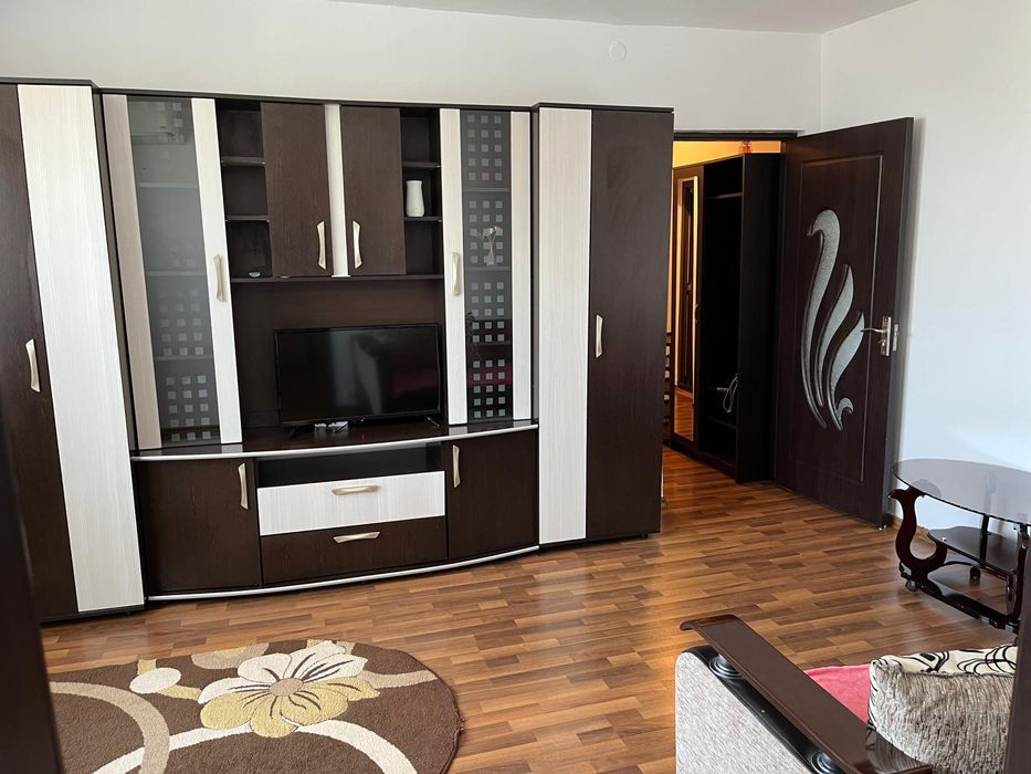Apartament de închiriat în micro 6
