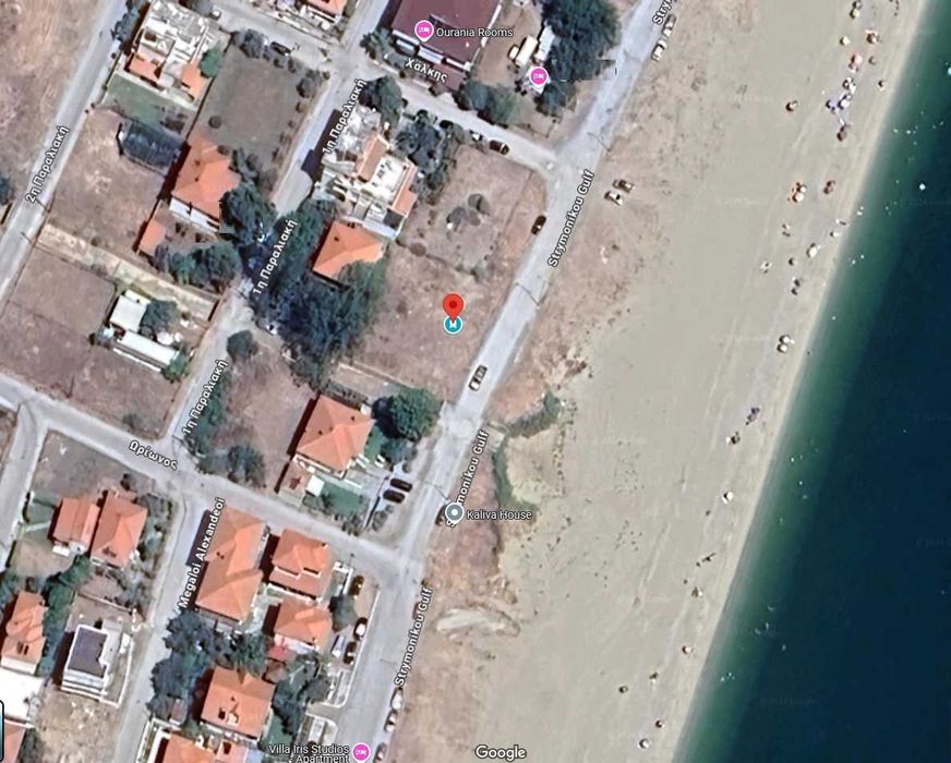 Продава парцел първа линия 500 м2 в регулация в Неа Врасна, Гърция