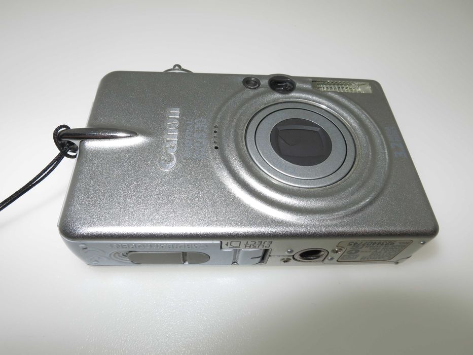 Canon IXUS 30 компактен фотоапарат, мини цифрова камера, като нов