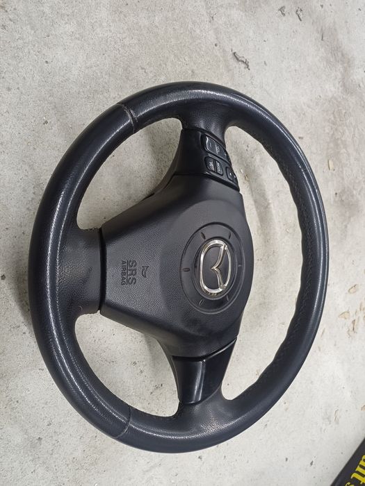 Волан за мазда 3 от 2003 до 2009 година