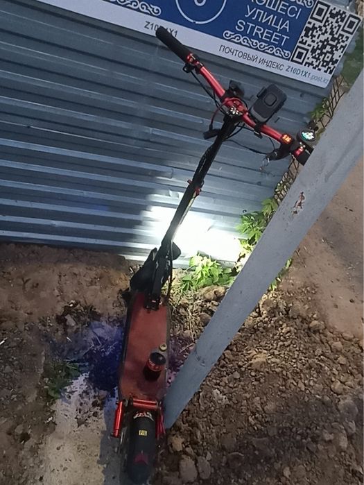 Продам электросамокат Kuggo m4 PRO