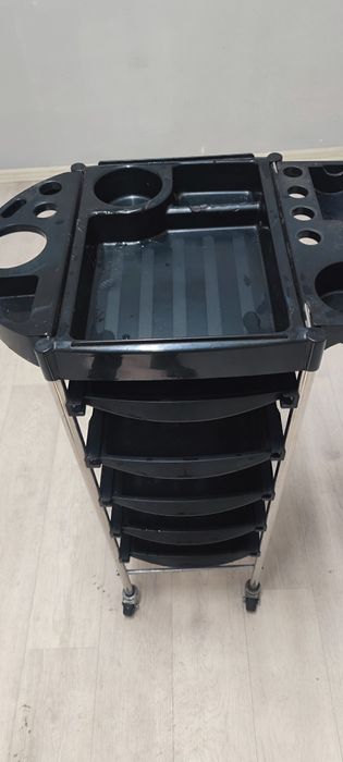 Помощница парикмахера