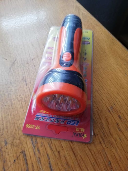 Camera Auto DVR Xenomo ROAD- X nouă-sigilată, bonus lanterna led