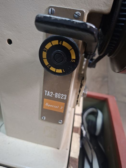 Masina de cusut semiprofesionala Brother