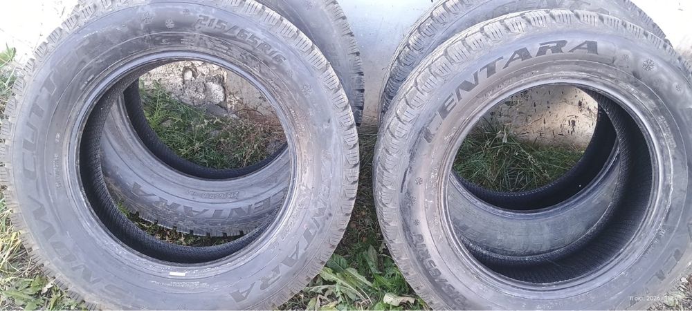 Зимняя резина 215/65R16