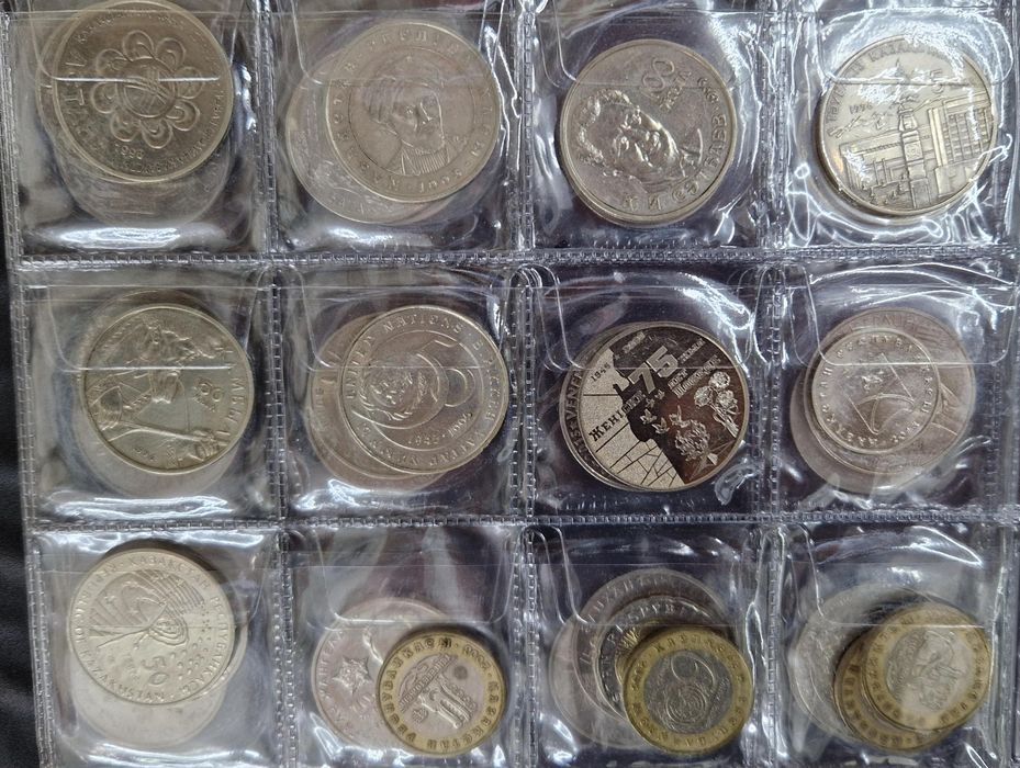 Продам монеты коллекционные