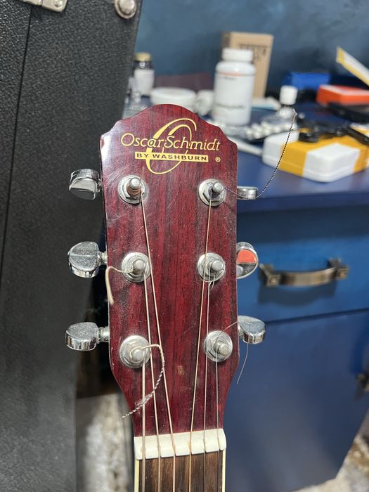 Chitara electroacustică Oscar Schmidt