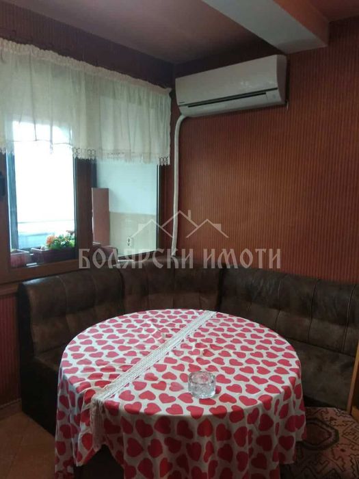 Двустаен в Широк Център