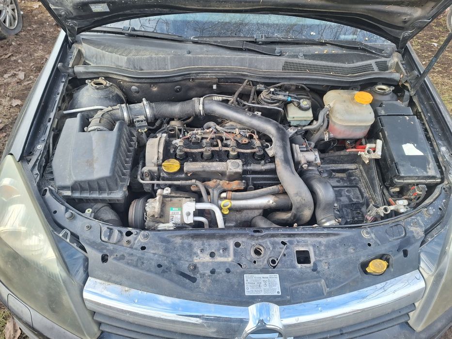 Dezmembrez opel astra h